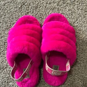 Kids Ugg slippers size 4